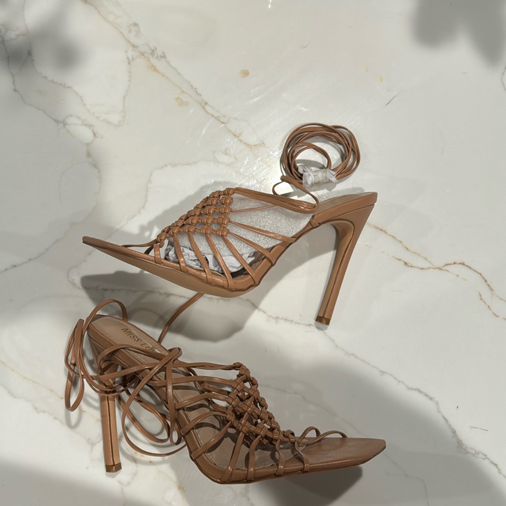 NWT! Tan Strappy Heeled Sandal